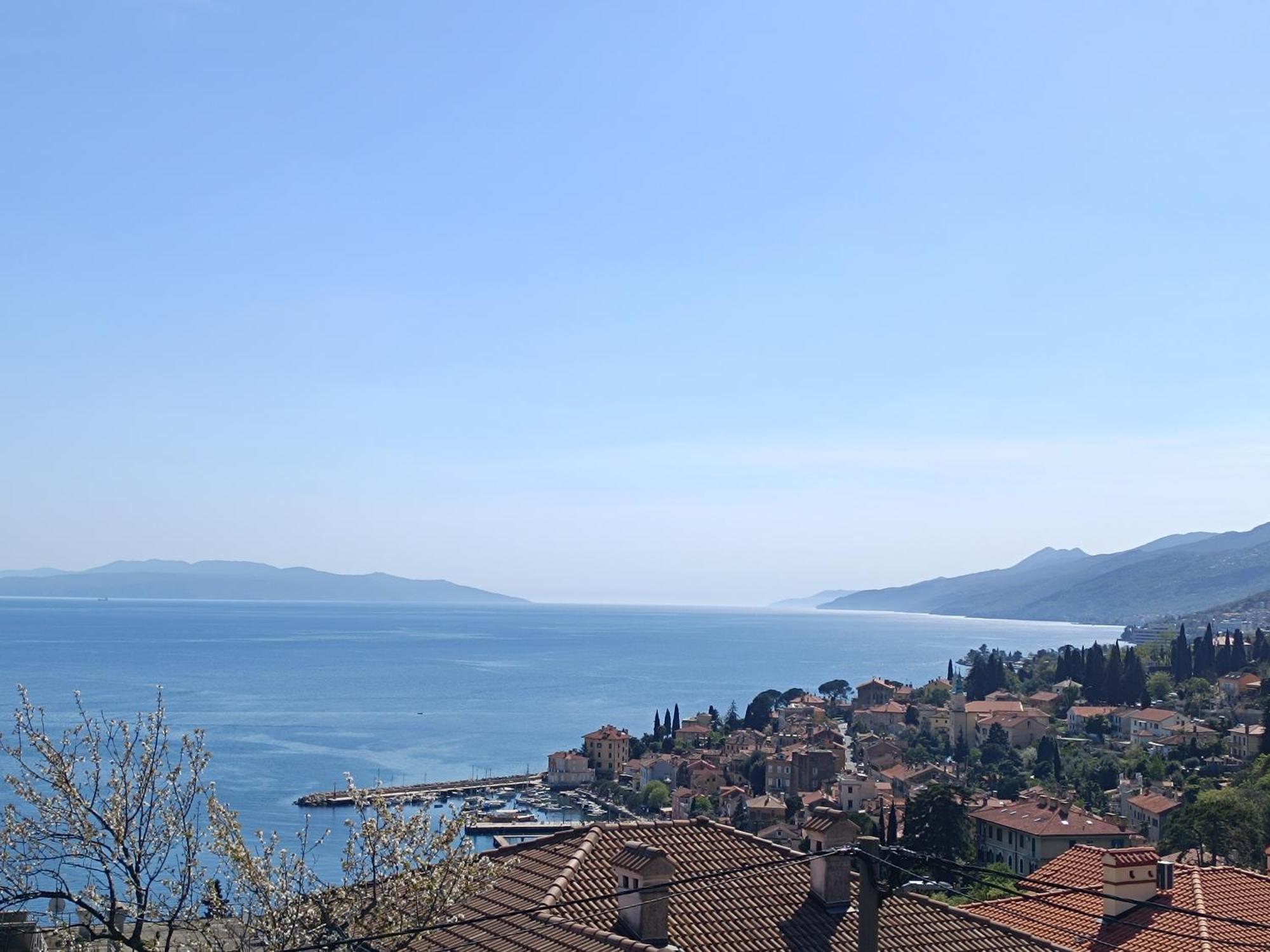 Fenix - Stunning View, Great Location & Free Parking Apartment Opatija Luaran gambar